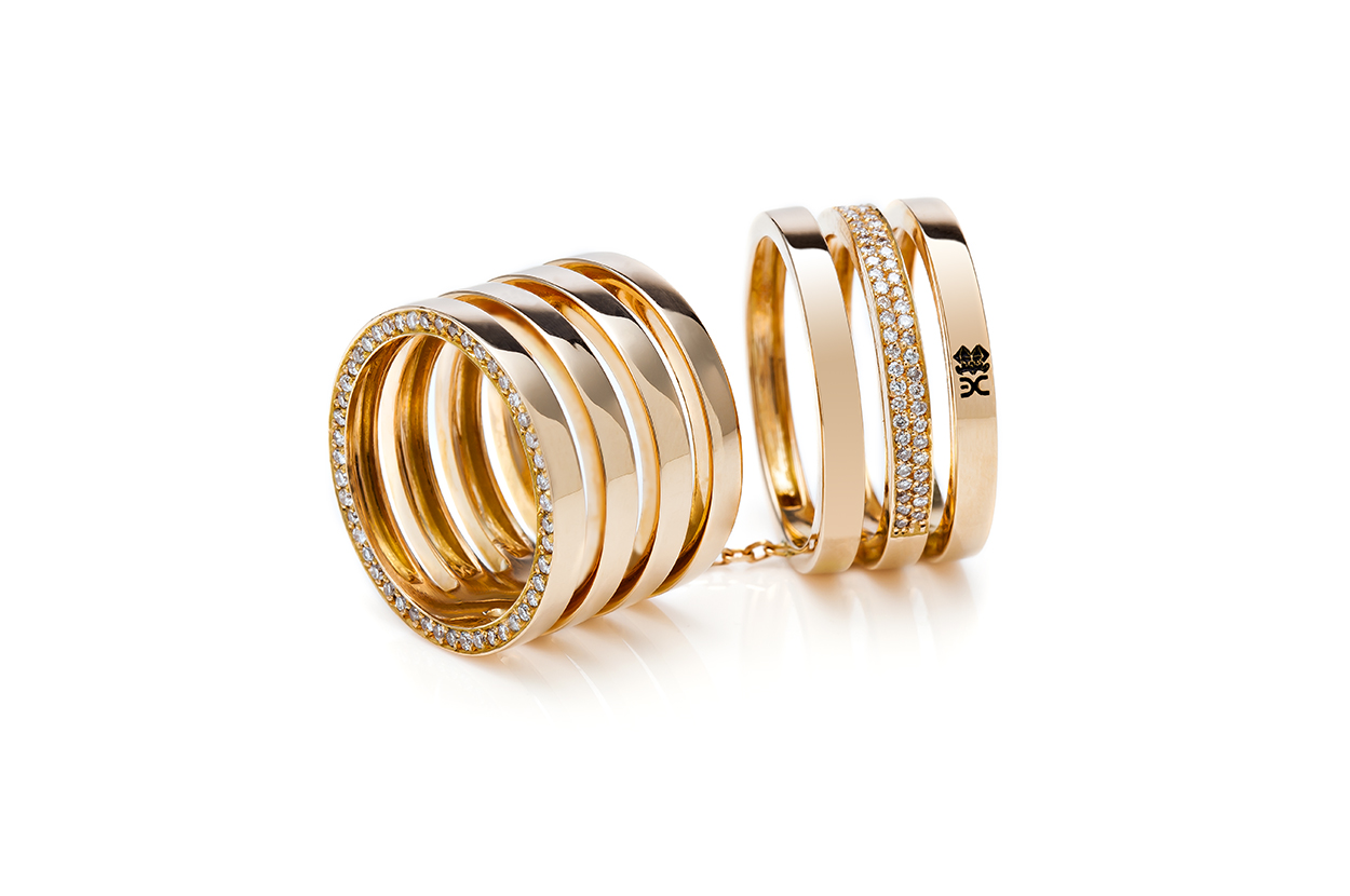 Joia: anel;Material: ouro amarelo 19.2kt;Pedras: 133 diamantes 0.58ct de qualidade HV-SI;Cores: amarelo e incolor;Género: mulher