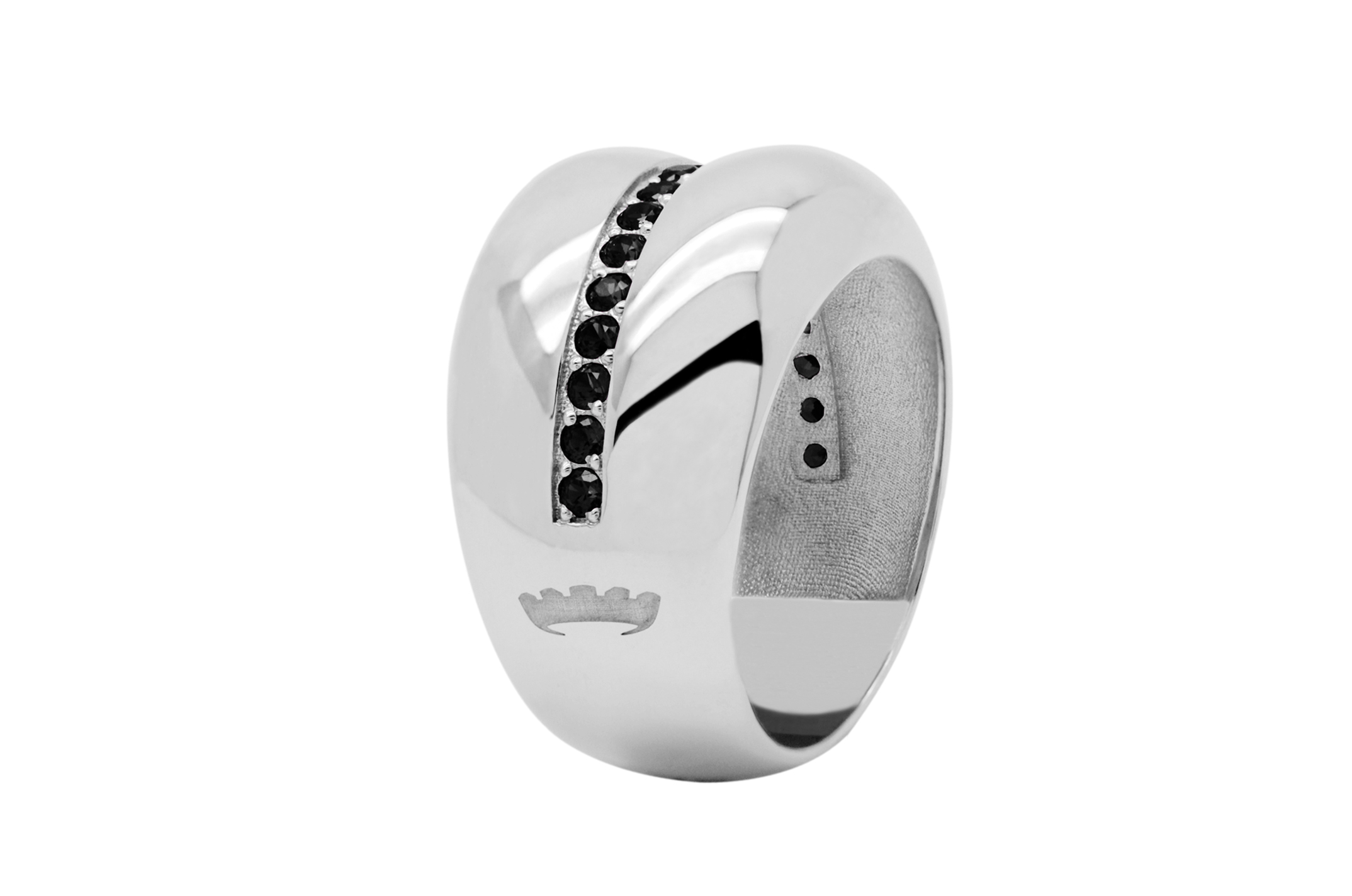 Joia: anel;Material: prata 925;Peso: 7.5 gr;Cor: branco;Pedras: zircónias,Tamanho: 16;Género: mulher
